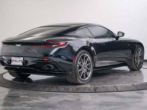 Used 2017 Aston Martin DB11 V12 image 11