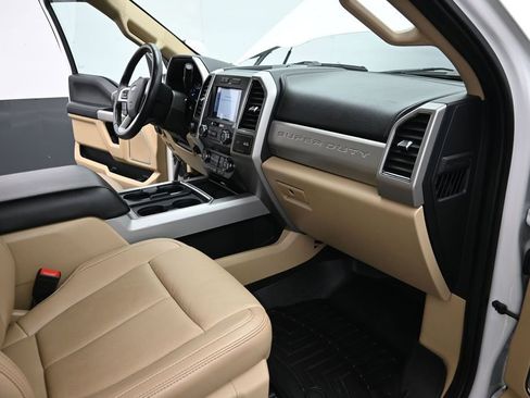 Used 2021 Ford F250 Lariat w/ Lariat Ultimate Package AWD/4WD image 29