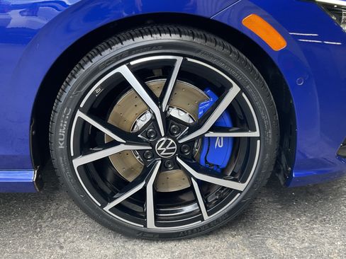 Used 2022 Volkswagen Golf R AWD/4WD image 10