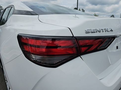 Used 2025 Nissan Sentra S FWD image 37
