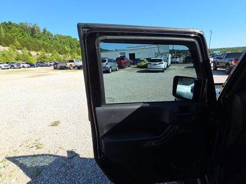 Used 2014 Jeep Wrangler Sport w/ Quick Order Package 24S AWD/4WD image 7