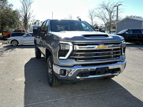 Used 2024 Chevrolet Silverado 2500 LTZ w/ LTZ Premium Package image 8