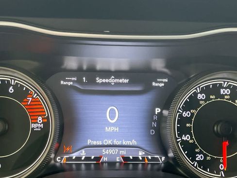 Used 2019 Jeep Cherokee Trailhawk w/ Cold Weather Group AWD/4WD image 15