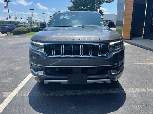 Used 2024 Jeep Wagoneer Series II w/ Flexible Seating Group AWD/4WD image 3