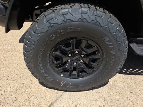 New 2026 Ford Bronco Raptor w/ Interior Carbon Fiber Pack AWD/4WD image 9