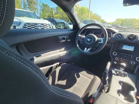 Used 2022 Ford Mustang Coupe image 22