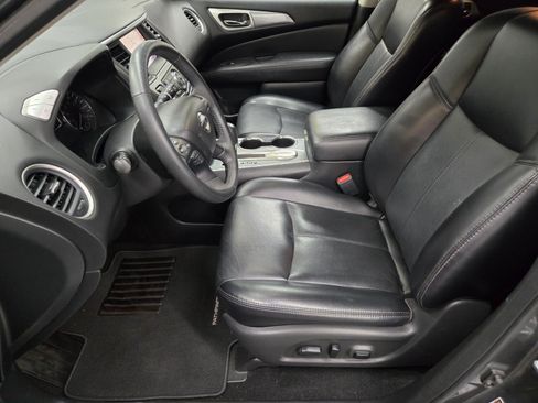 Used 2019 Nissan Pathfinder SL FWD image 7
