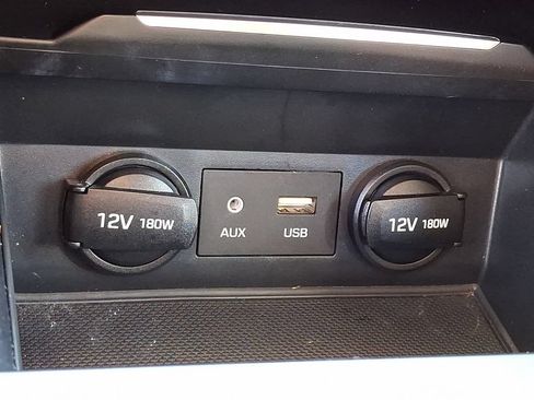Used 2018 Hyundai Elantra SE FWD image 21