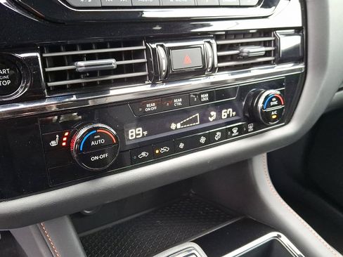 Used 2025 Nissan Pathfinder Rock Creek image 15