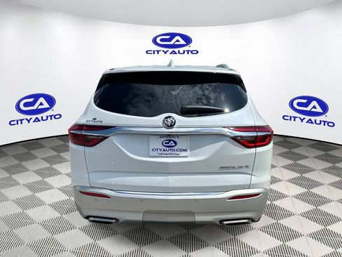 Used 2018 Buick Enclave Premium w/ Experience Buick Package FWD image 5