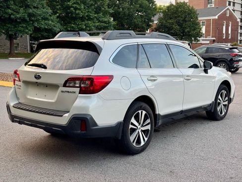 Used 2018 Subaru Outback 2.5i Limited AWD/4WD image 7