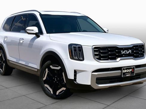 Certified 2023 Kia Telluride S w/ S Sunroof Package FWD image 3