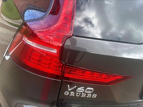 Certified 2025 Volvo V60 B5 Cross Country Plus AWD/4WD image 41