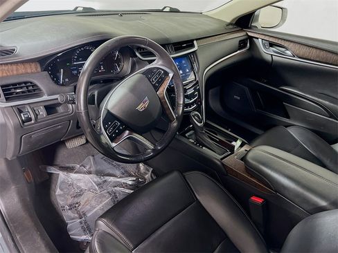 Used 2018 Cadillac XTS Luxury image 10