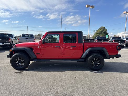 Used 2020 Jeep Gladiator Sport w/ Quick Order Package 24S image 9