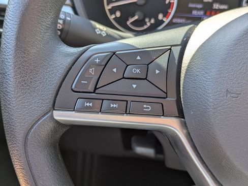 Used 2025 Nissan Altima 2.5 SV AWD/4WD image 15