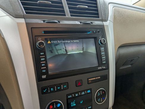 Used 2012 Chevrolet Traverse LT AWD/4WD image 16