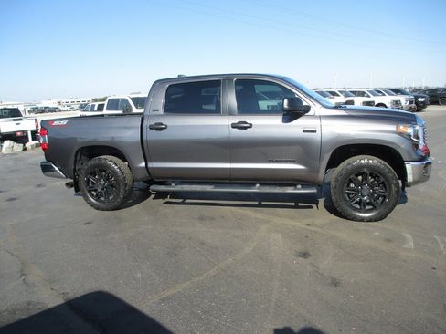 Used 2020 Toyota Tundra SR5 w/ SR5 Upgrade Package image 2
