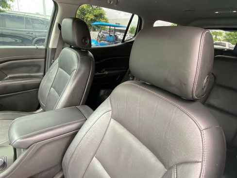 Used 2019 GMC Acadia SLT AWD/4WD image 20