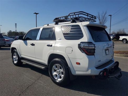 Used 2021 Toyota 4Runner SR5 Premium image 6