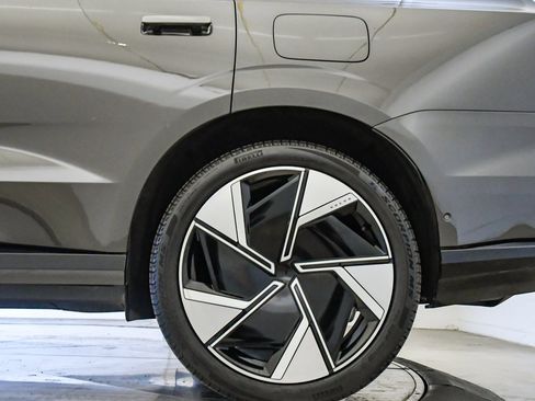 Certified 2025 Volvo EX90 Ultra image 11