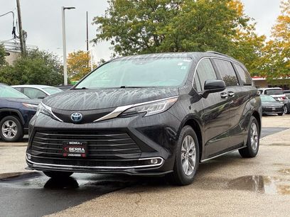 Used 2023 Toyota Sienna XLE