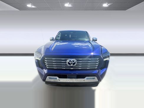 Used 2025 Toyota Tacoma Limited AWD/4WD image 6