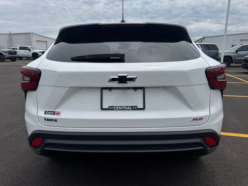 New 2026 Chevrolet Trax RS w/ Driver Confidence Package FWD image 5