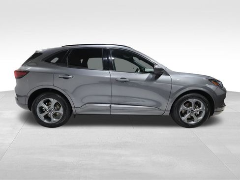 Used 2023 Ford Escape ST-Line image 5
