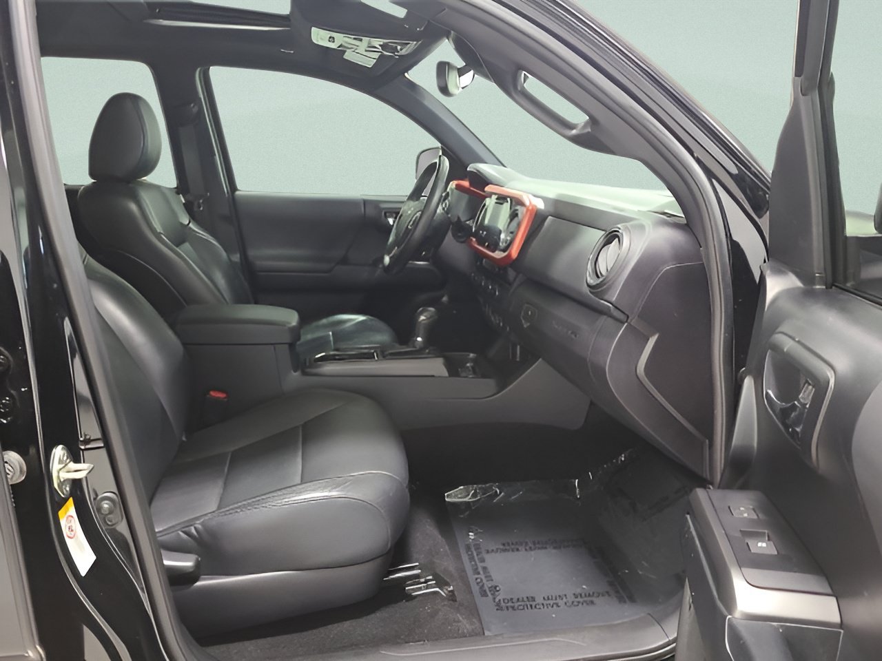 Used 2019 Toyota Tacoma TRD Off-Road AWD/4WD image 14