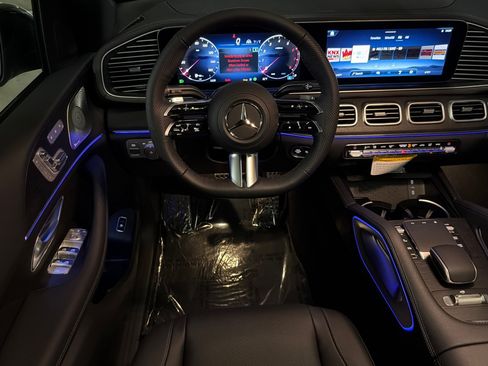 New 2026 Mercedes-Benz GLS 450 4MATIC image 13