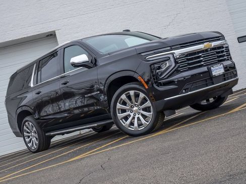 New 2026 Chevrolet Suburban Premier image 3