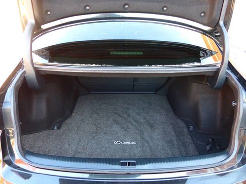 Used 2018 Lexus IS 300 F Sport w/ F Sport Package image 44