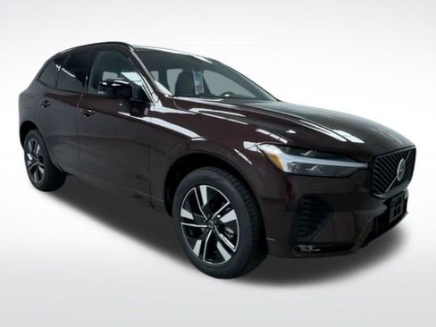 New 2026 Volvo XC60 B5 Core w/ Protection Package Premier image 17