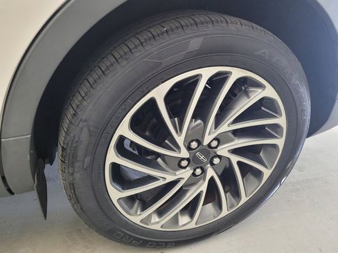Used 2019 Lincoln Nautilus Reserve AWD/4WD image 31
