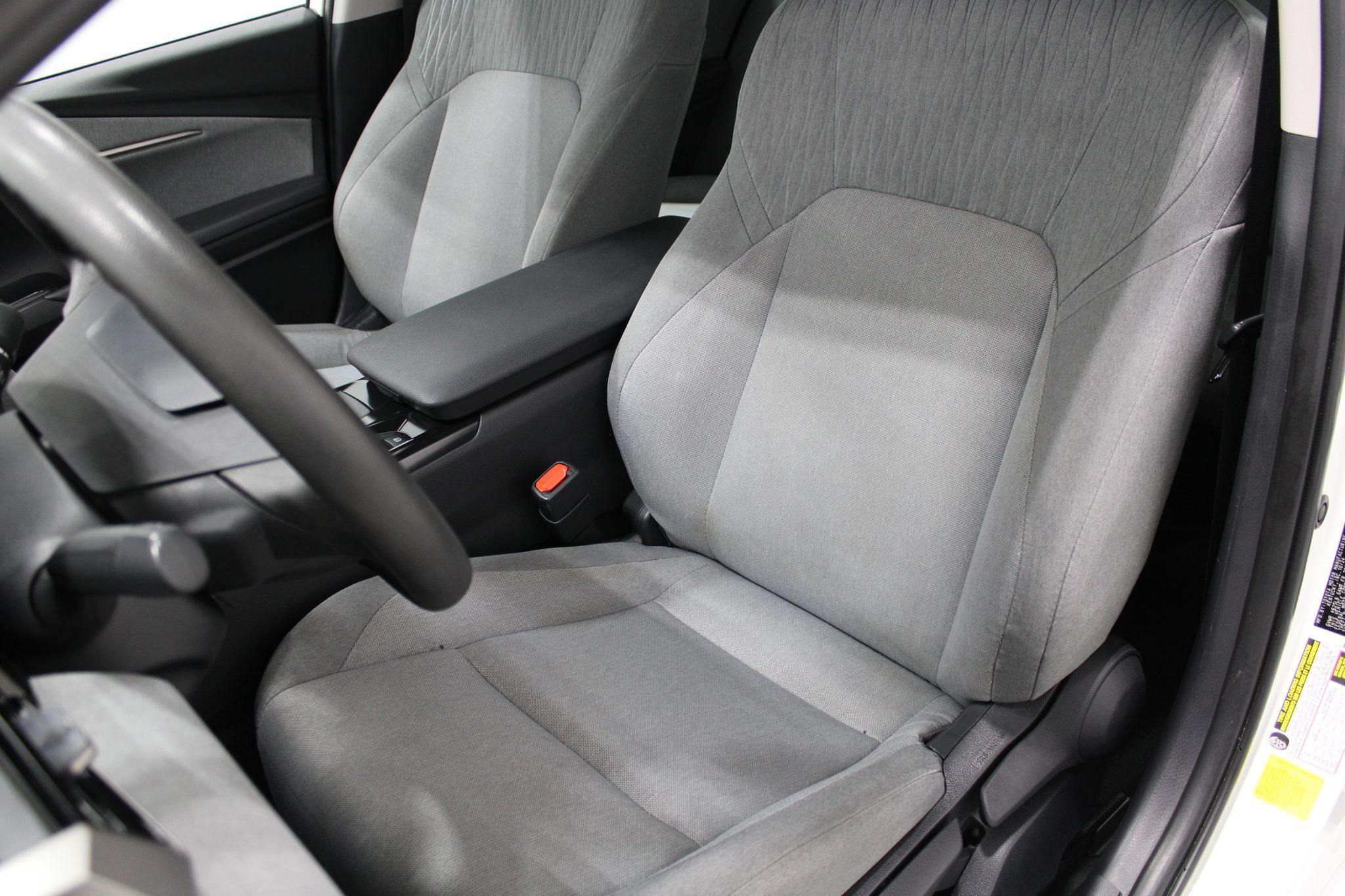 Used 2025 Toyota Camry LE FWD image 14