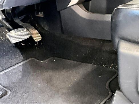 Used 2019 Ford F250 Lariat w/ Chrome Package image 22