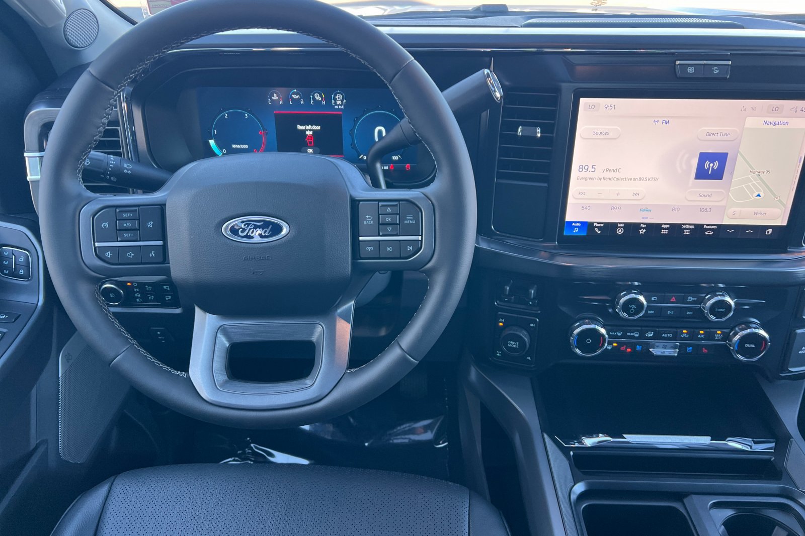 New 2026 Ford F350 Lariat w/ FX4 Off-Road Package AWD/4WD image 12