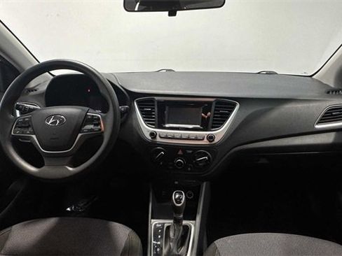 Used 2021 Hyundai Accent SE image 12