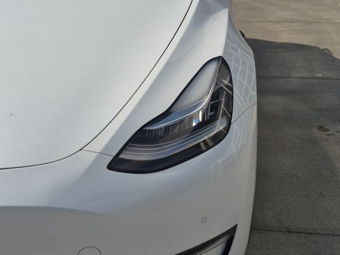 Used 2021 Tesla Model Y Long Range AWD/4WD image 10