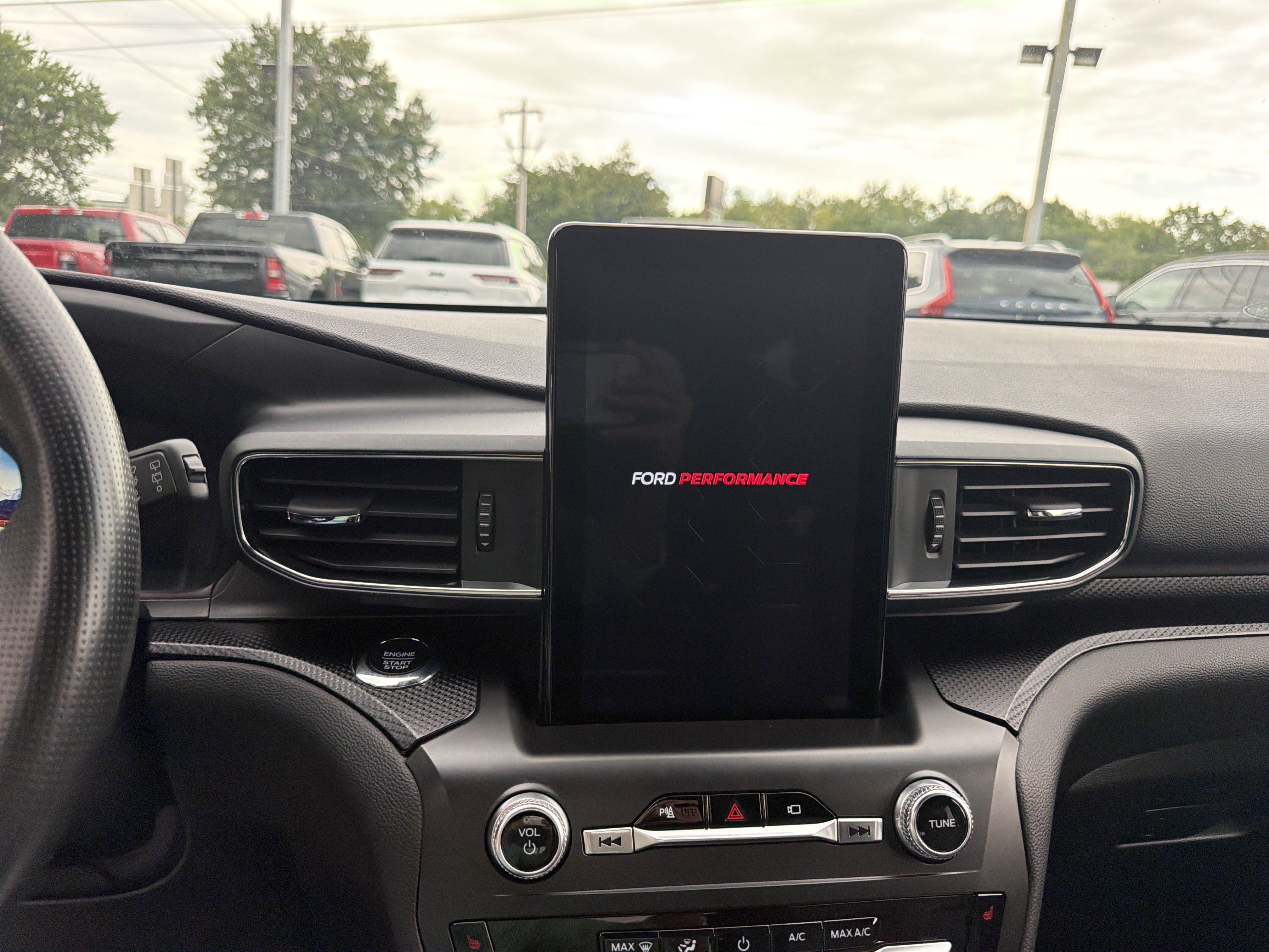 Used 2020 Ford Explorer ST w/ Premium Technology Package AWD/4WD image 23