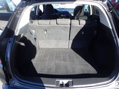 Used 2017 Honda HR-V EX image 11