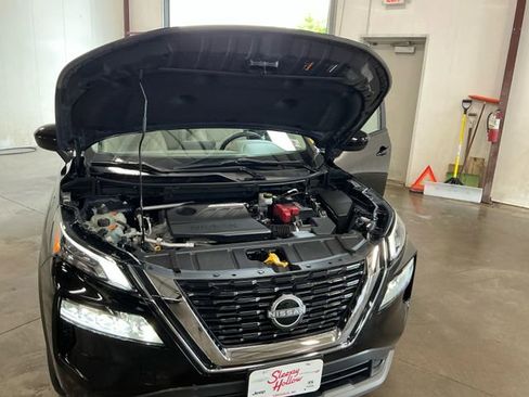 Used 2023 Nissan Rogue SV w/ SV Premium B Package AWD/4WD image 11