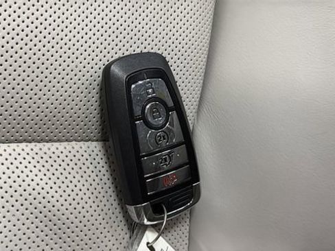 Used 2025 Lincoln Aviator Reserve w/ Equipment Group 201A AWD/4WD image 39