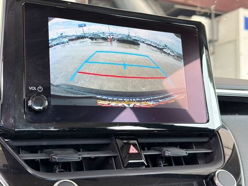 Used 2024 Toyota Corolla LE FWD image 18
