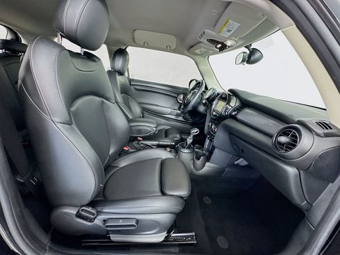 Used 2017 MINI Cooper 2-Door Hardtop FWD image 28