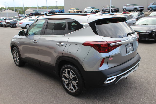 Used 2022 Kia Seltos EX AWD/4WD image 28