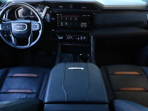 Used 2024 GMC Sierra 2500 AT4 w/ AT4 Premium Plus Package image 14