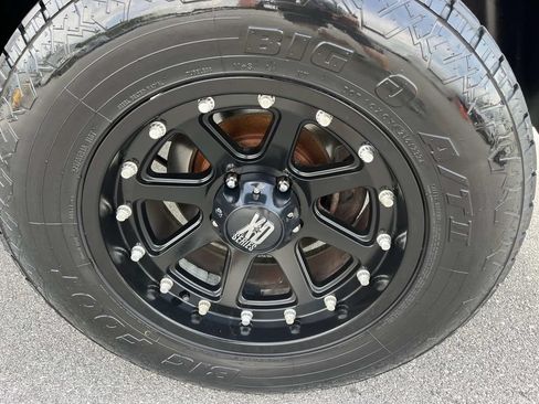 Used 2017 RAM 1500 Express AWD/4WD image 11
