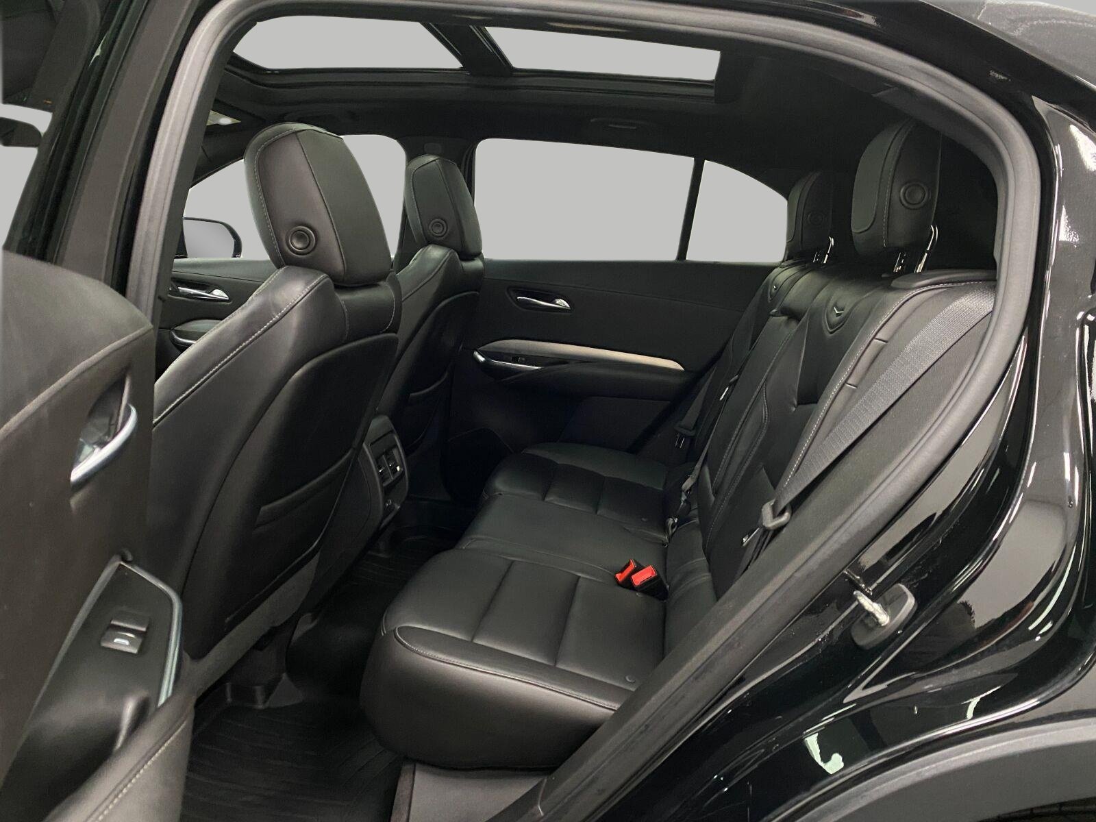 Used 2019 Cadillac XT4 Premium Luxury AWD/4WD image 27